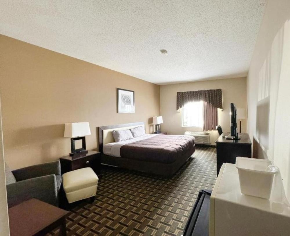 FairBridge Inn & Suites Batavia-Darien Amusement Park
